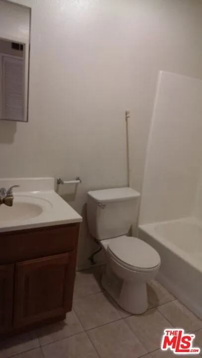 411 Kenmore Avenue #8 Los Angeles, CA 90004