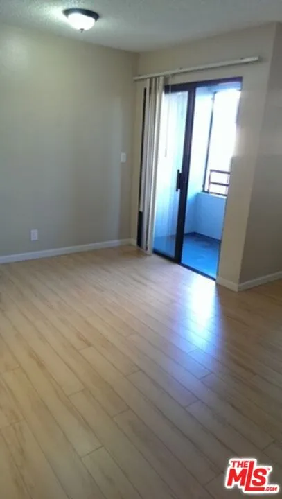 411 Kenmore Avenue #8 Los Angeles, CA 90004