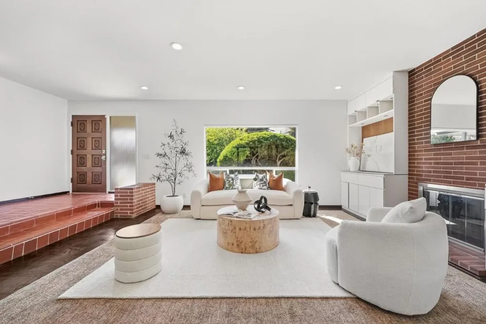 330 Hillview Drive Fremont, CA 94536