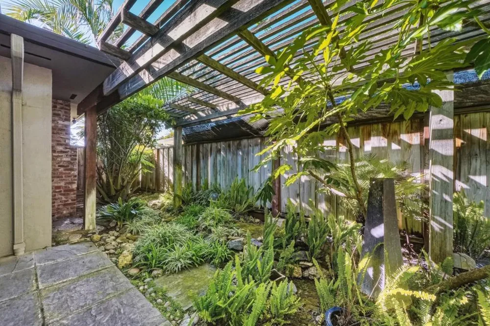 330 Hillview Drive Fremont, CA 94536