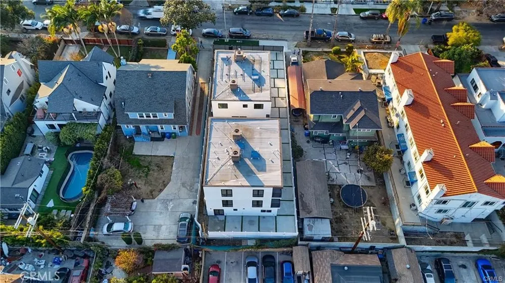 618 Mariposa Ave Avenue Los Angeles, CA 90004