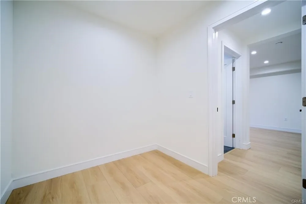 618 Mariposa Ave Avenue Los Angeles, CA 90004