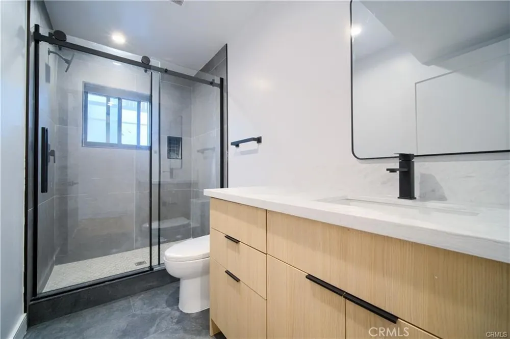 618 Mariposa Ave Avenue Los Angeles, CA 90004