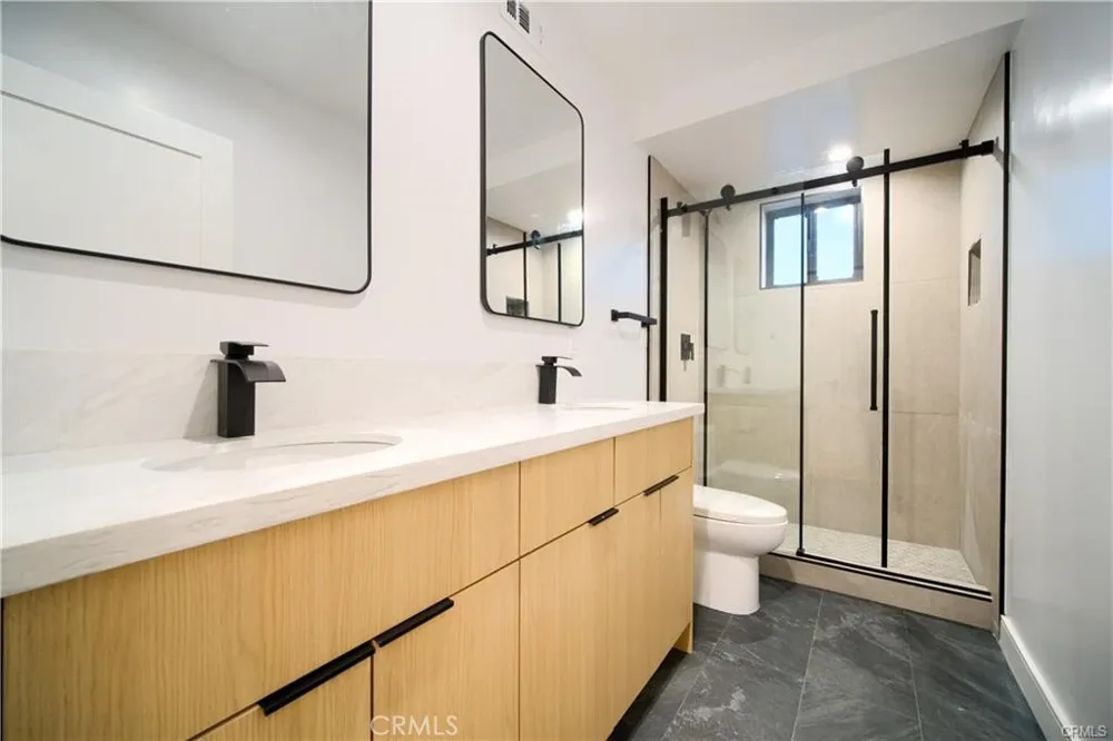 618 Mariposa Ave Avenue Los Angeles, CA 90004