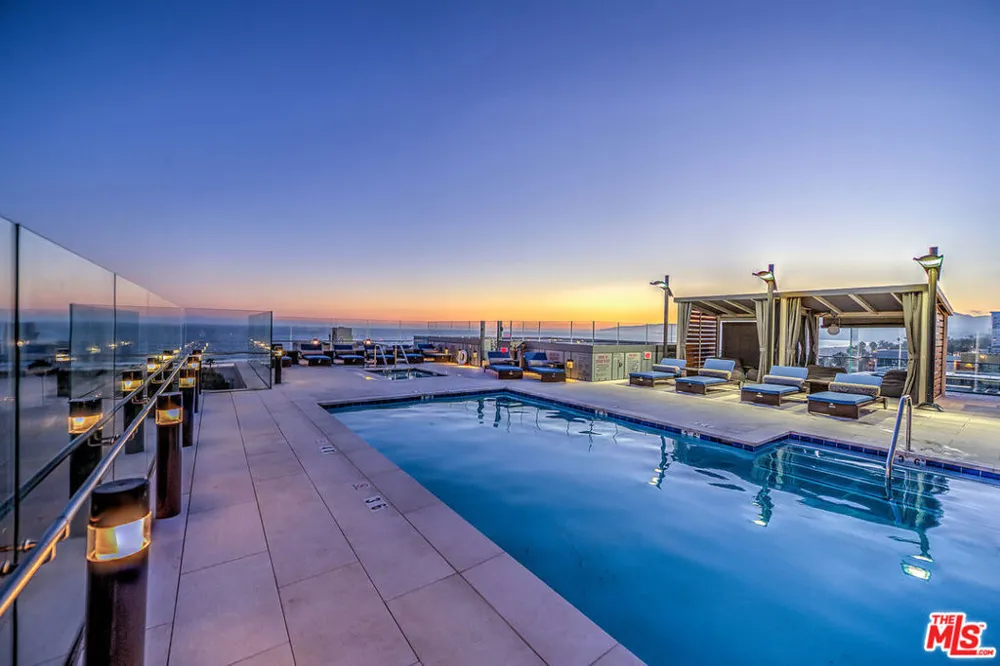 1755 Ocean Avenue #608 Santa Monica, CA 90401