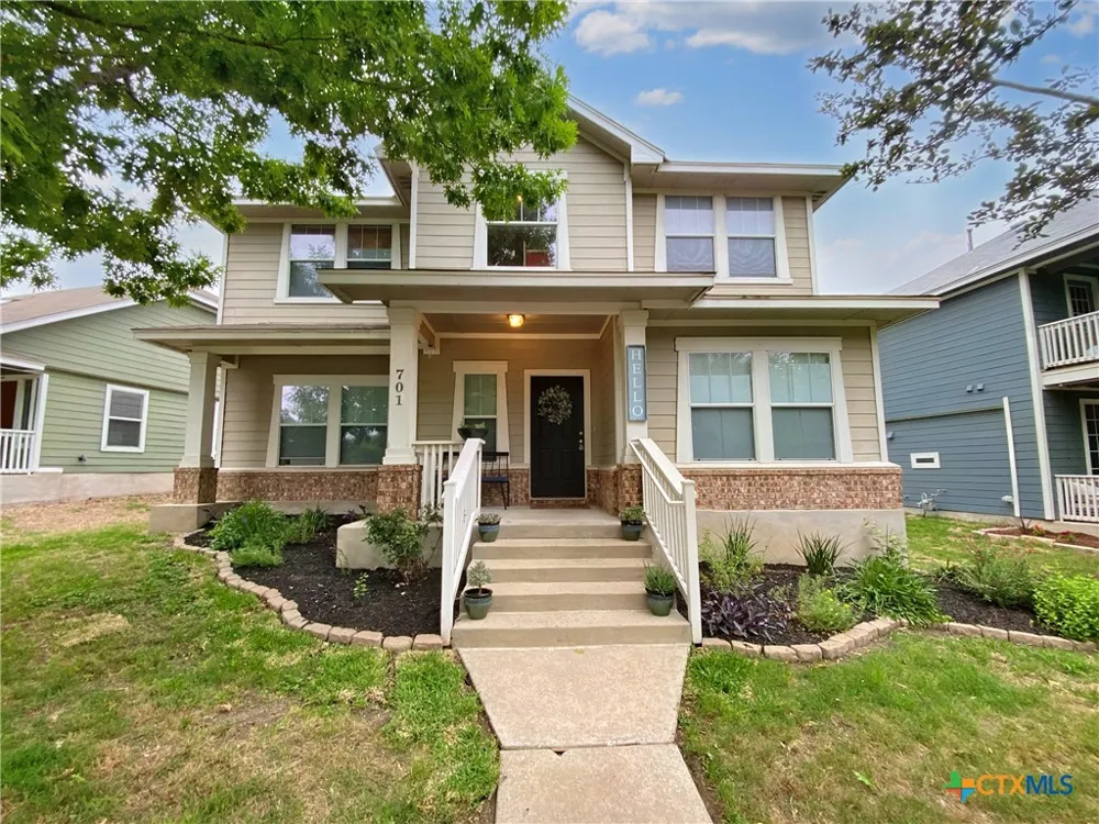 701 Sampson Kyle, TX 78640