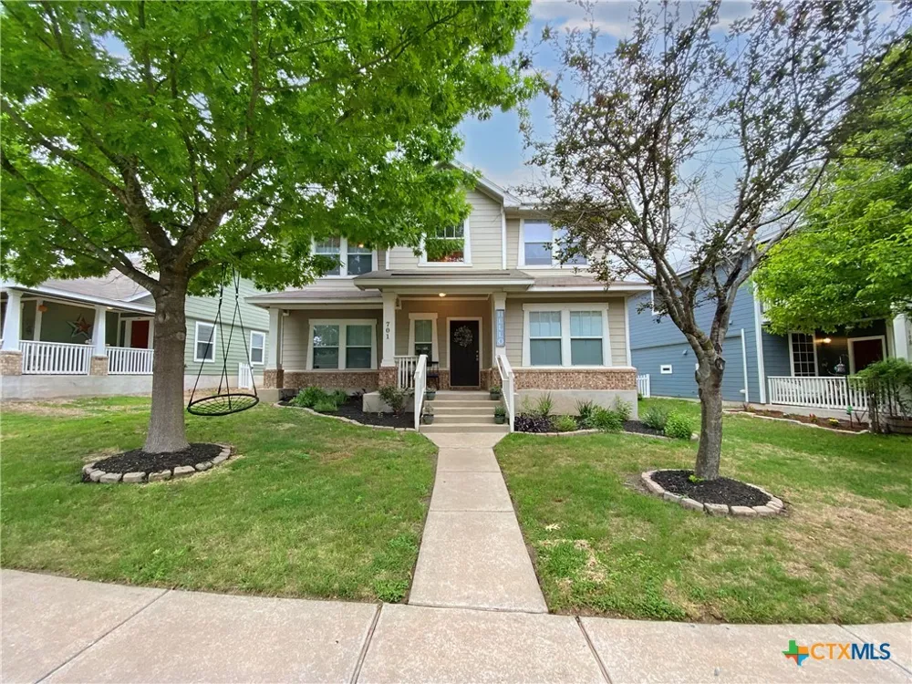 701 Sampson Kyle, TX 78640