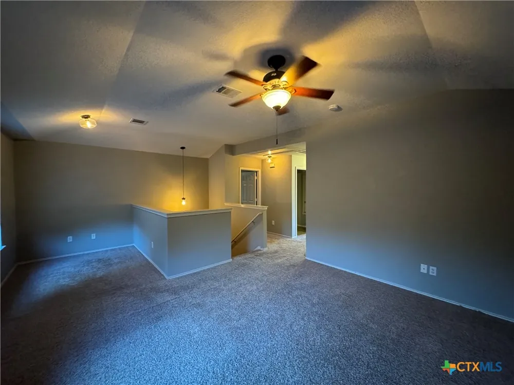 701 Sampson Kyle, TX 78640