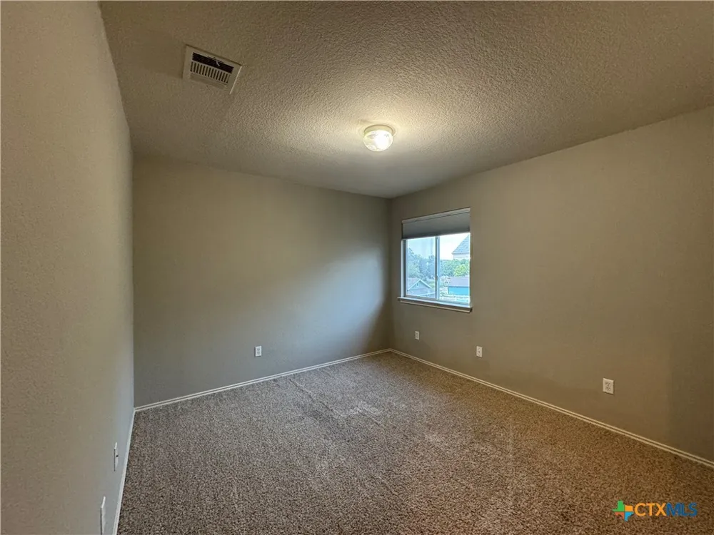 701 Sampson Kyle, TX 78640