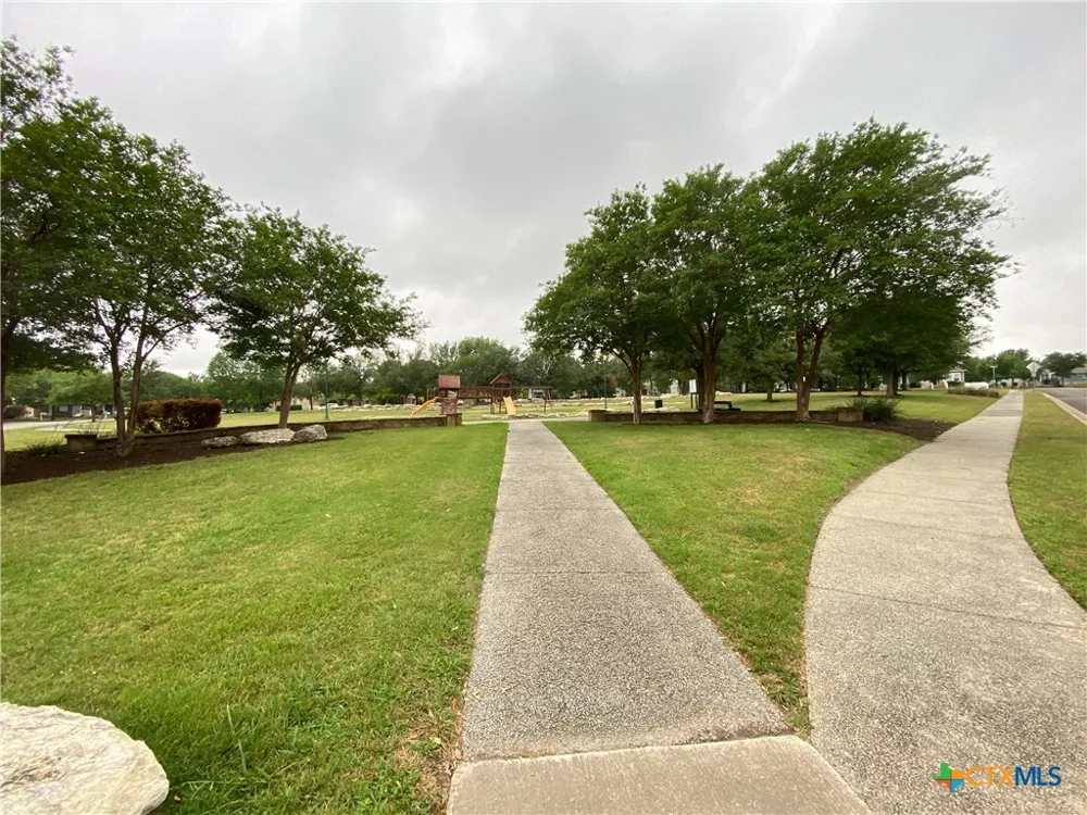 701 Sampson Kyle, TX 78640