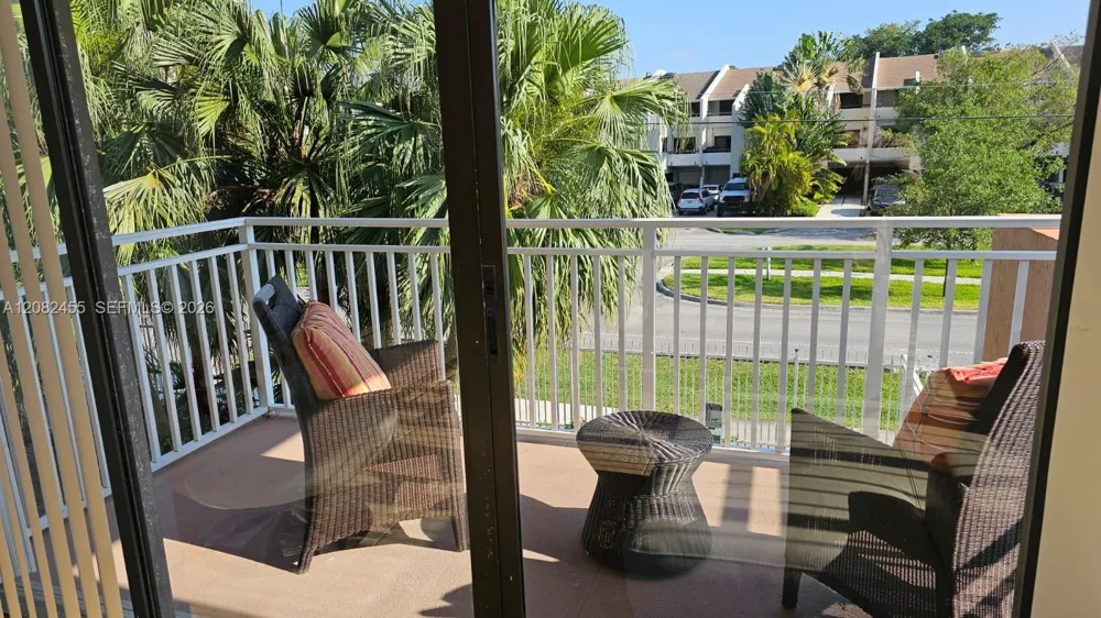 2450 NE 135th St #102 North Miami, FL 33181