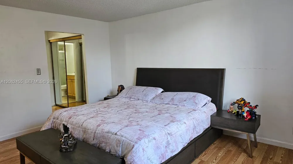 2450 NE 135th St #102 North Miami, FL 33181