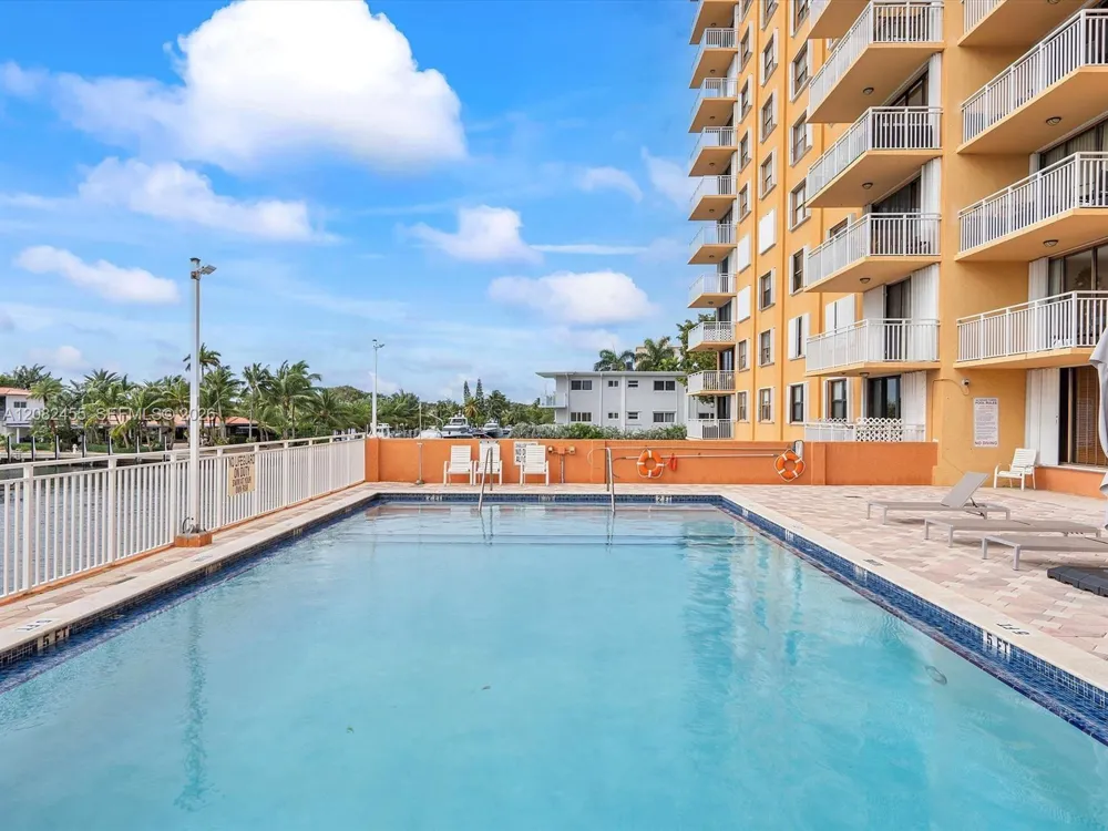 2450 NE 135th St #102 North Miami, FL 33181