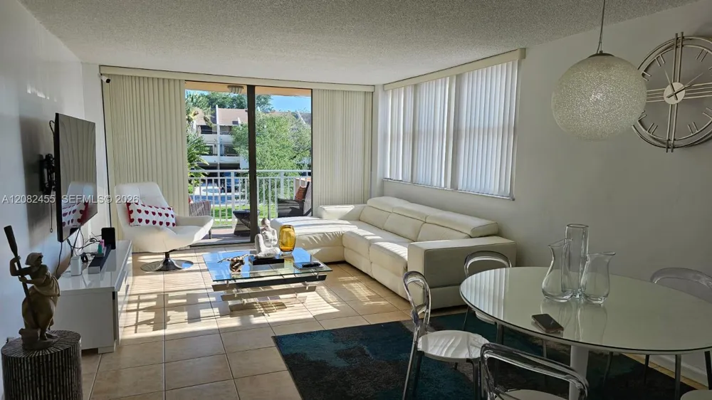 2450 NE 135th St #102 North Miami, FL 33181