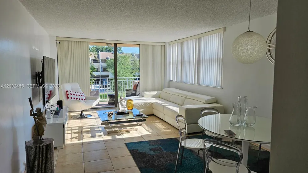 2450 NE 135th St #102 North Miami, FL 33181