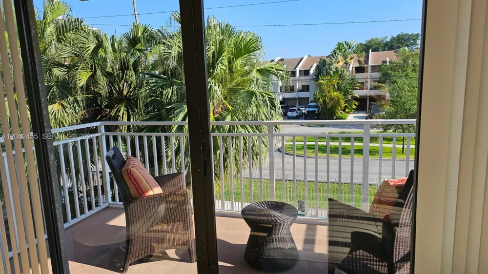 2450 NE 135th St #102 North Miami, FL 33181