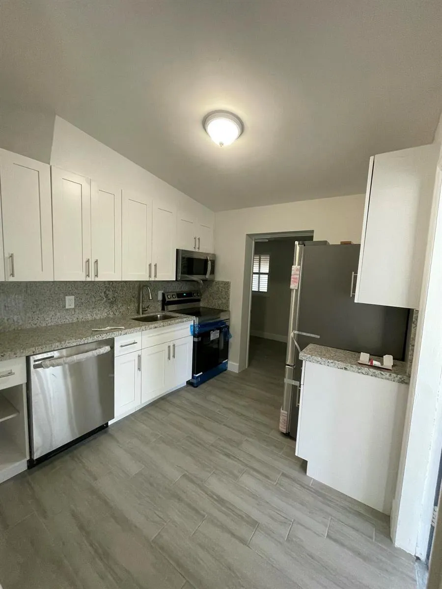 312 NE 8TH STREET Pompano Beach, FL 33060