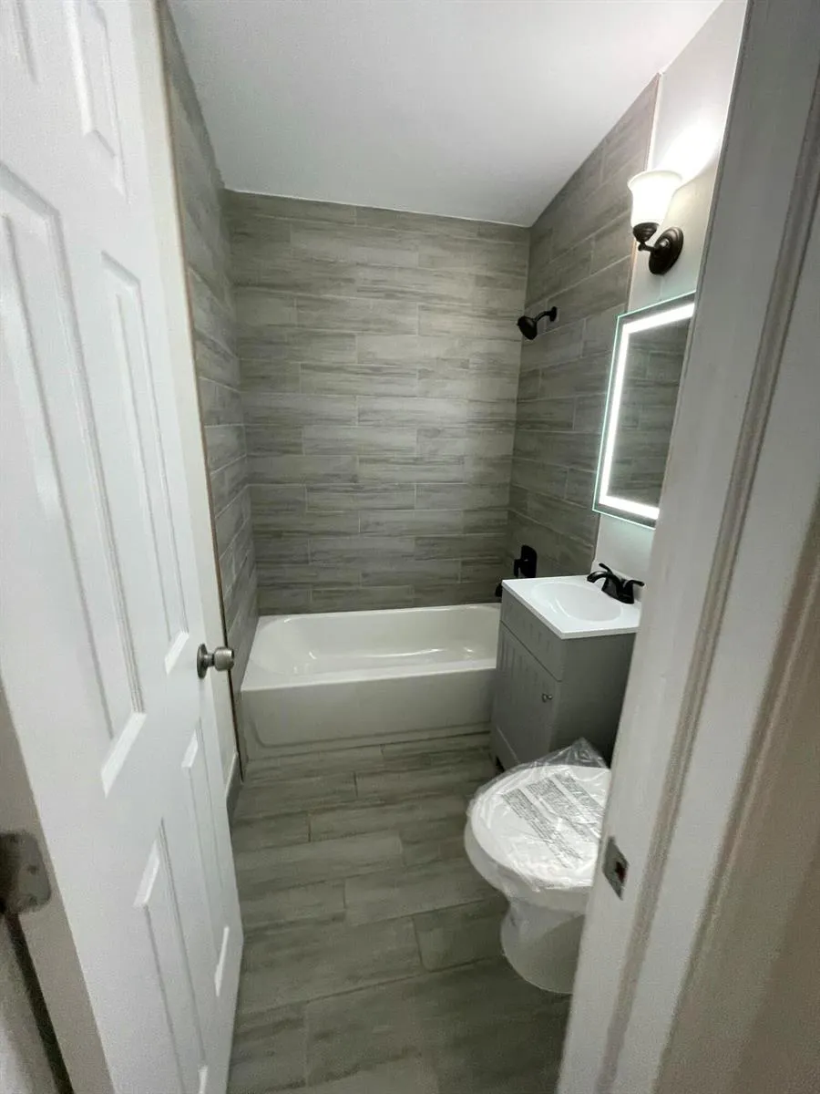 312 NE 8TH STREET Pompano Beach, FL 33060