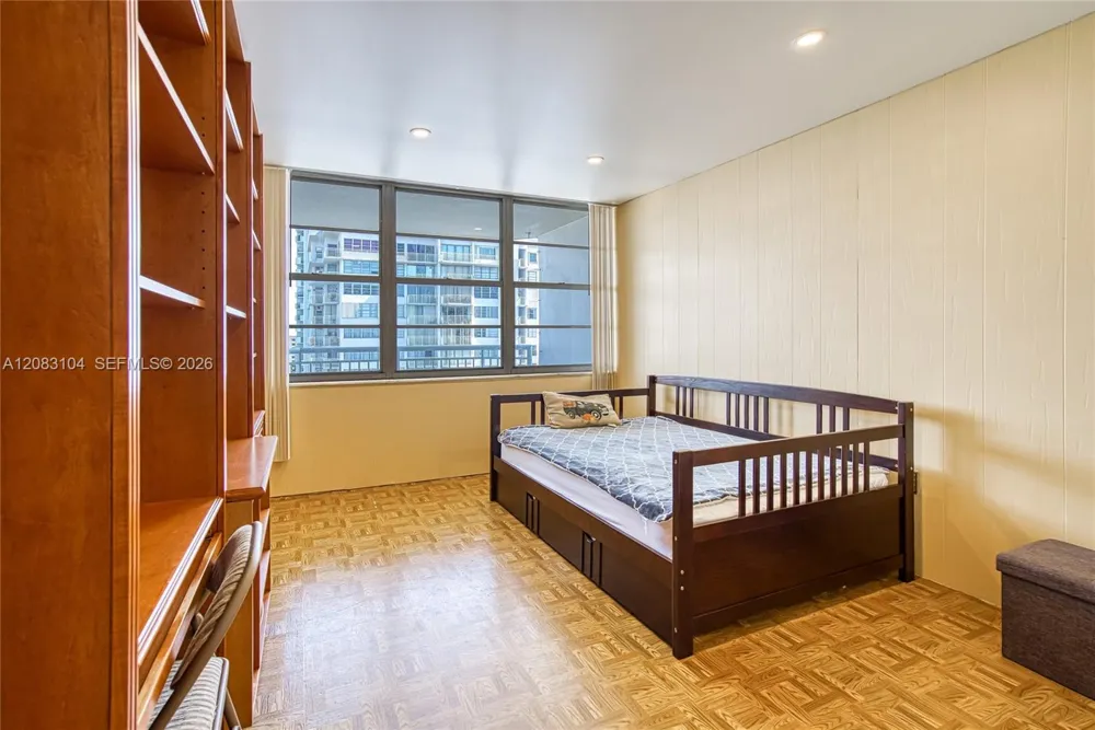 18021 Biscayne Blvd #1604 Aventura, FL 33160
