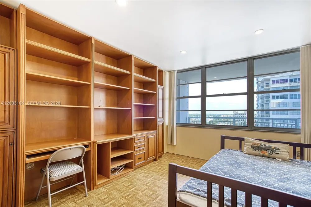 18021 Biscayne Blvd #1604 Aventura, FL 33160