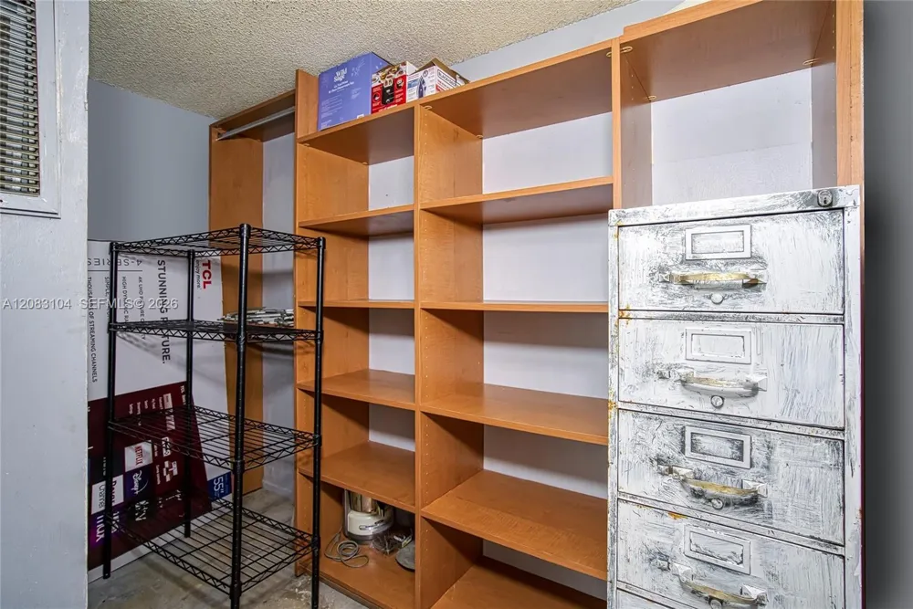 18021 Biscayne Blvd #1604 Aventura, FL 33160