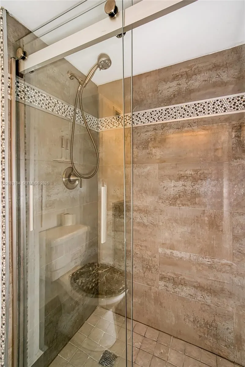 18021 Biscayne Blvd #1604 Aventura, FL 33160