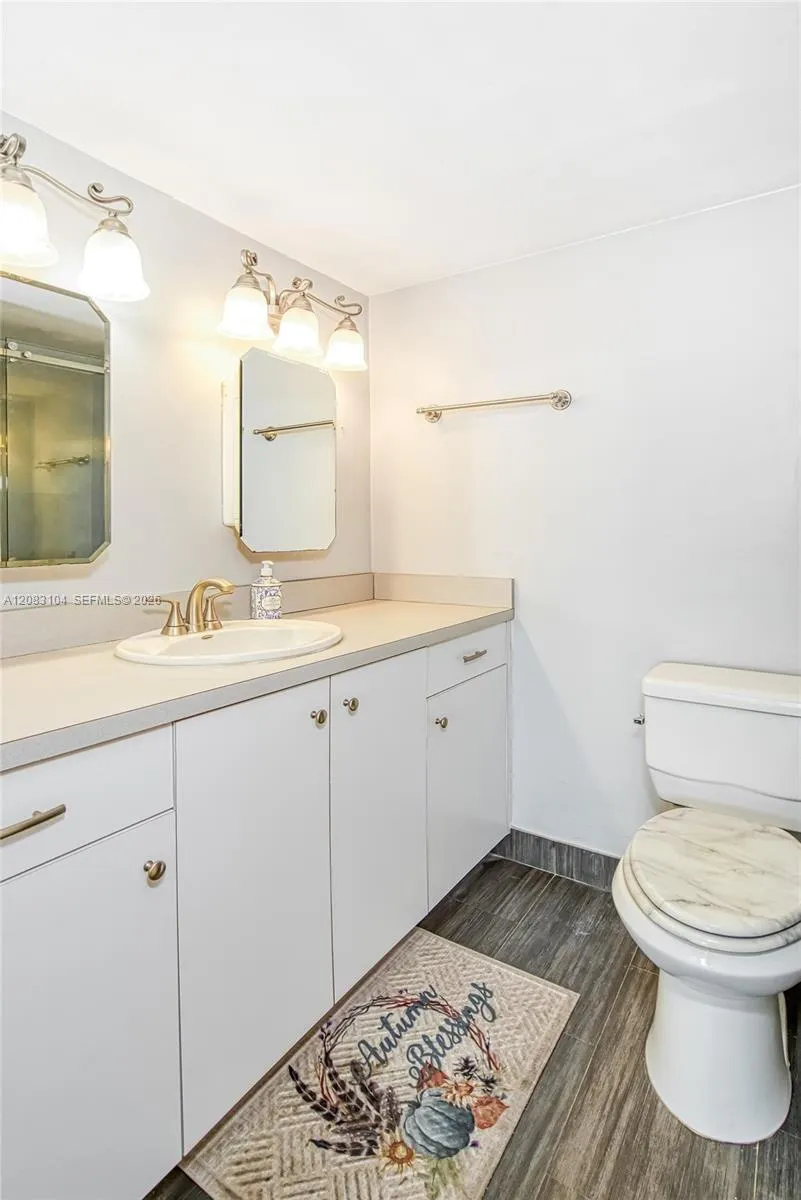 18021 Biscayne Blvd #1604 Aventura, FL 33160