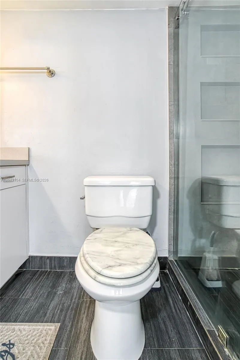 18021 Biscayne Blvd #1604 Aventura, FL 33160