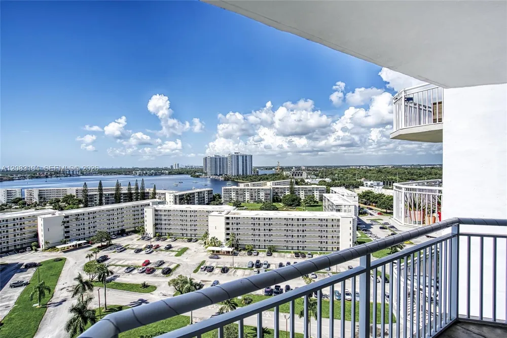 18021 Biscayne Blvd #1604 Aventura, FL 33160