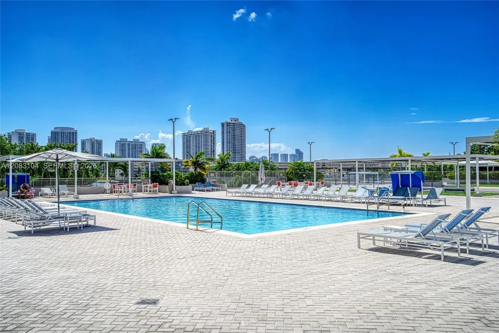 18021 Biscayne Blvd #1604 Aventura, FL 33160