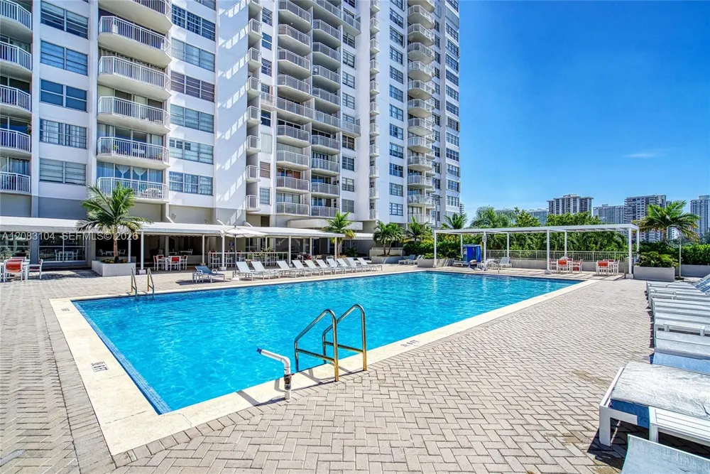 18021 Biscayne Blvd #1604 Aventura, FL 33160