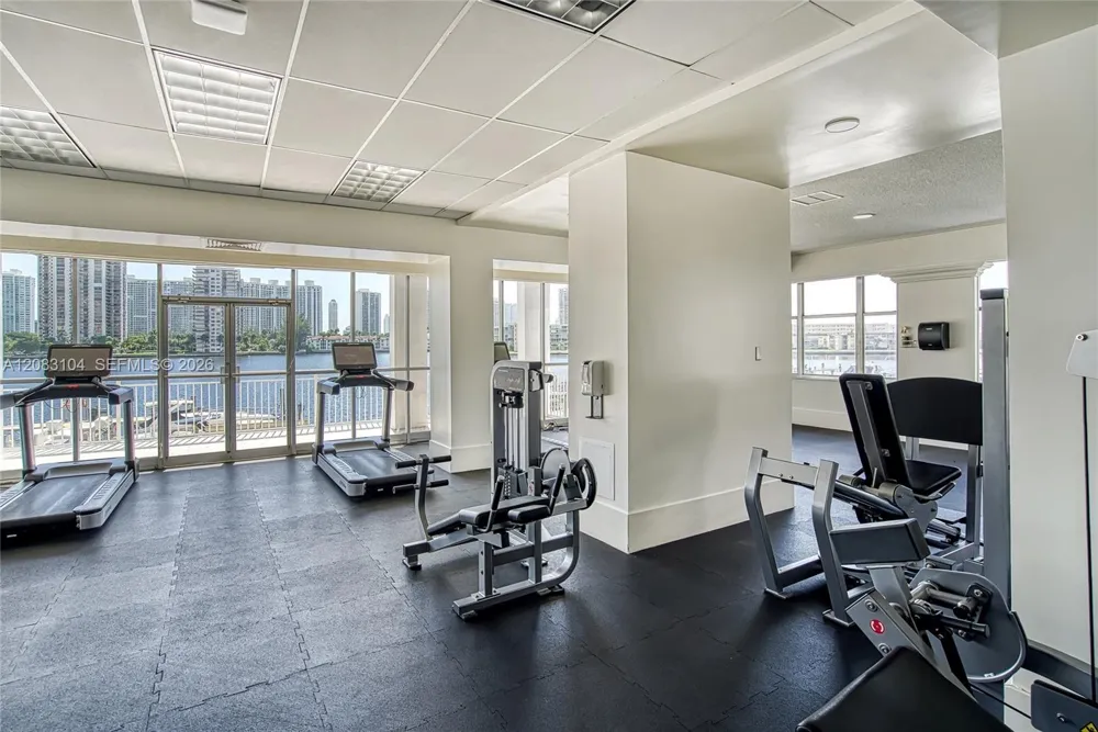 18021 Biscayne Blvd #1604 Aventura, FL 33160