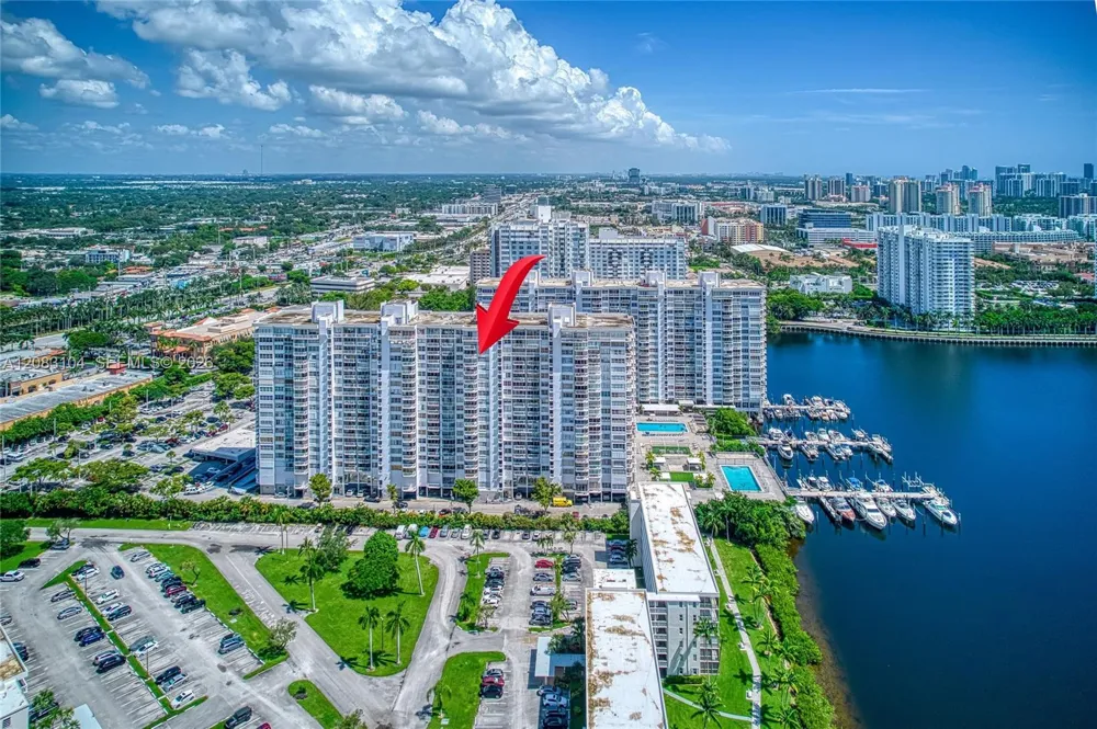 18021 Biscayne Blvd #1604 Aventura, FL 33160