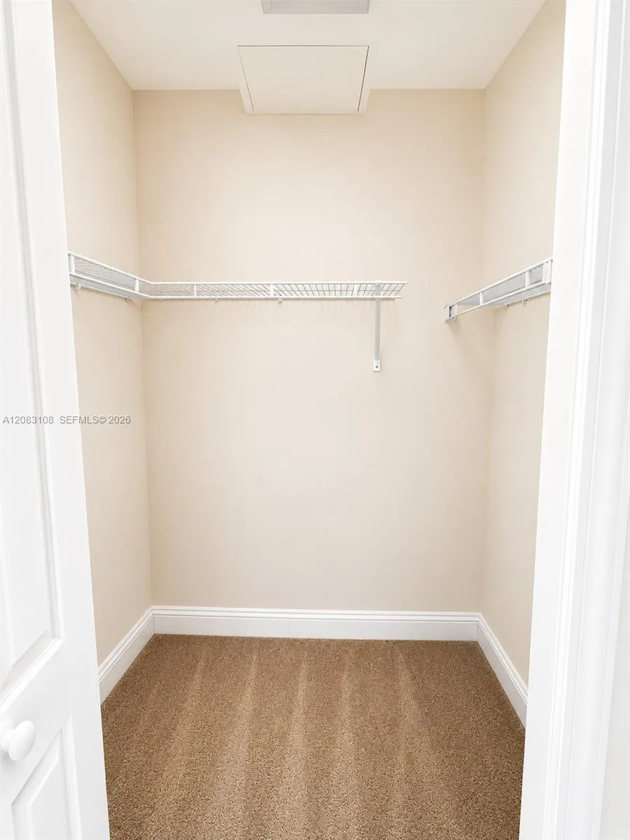 2681 Flamingo Rd #2705S Sunrise, FL 33323