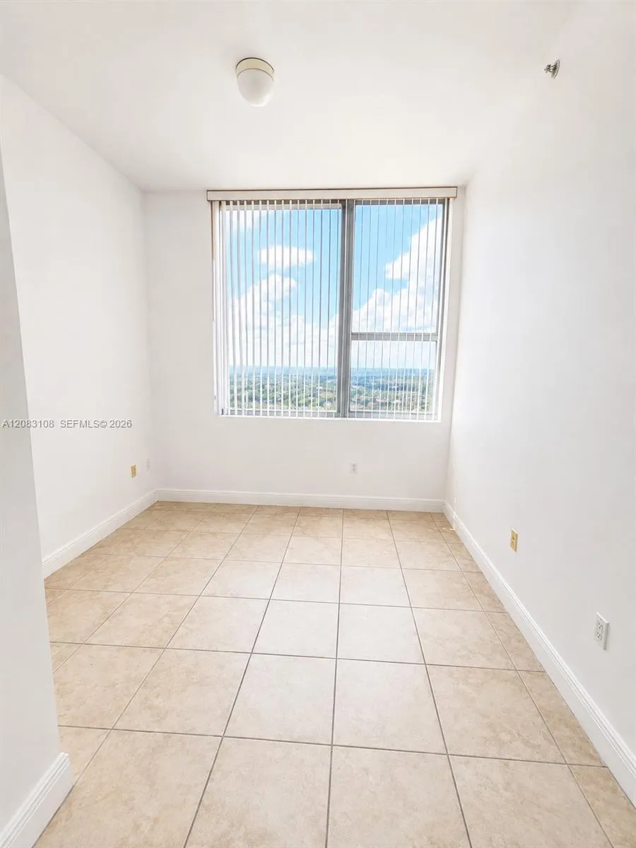 2681 Flamingo Rd #2705S Sunrise, FL 33323