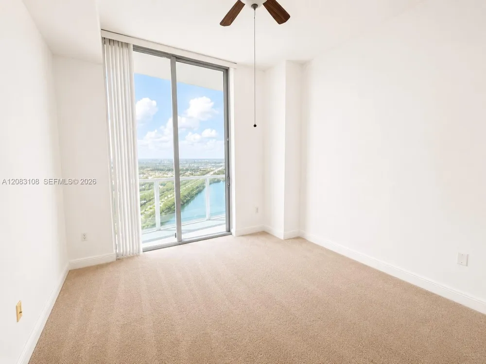 2681 Flamingo Rd #2705S Sunrise, FL 33323