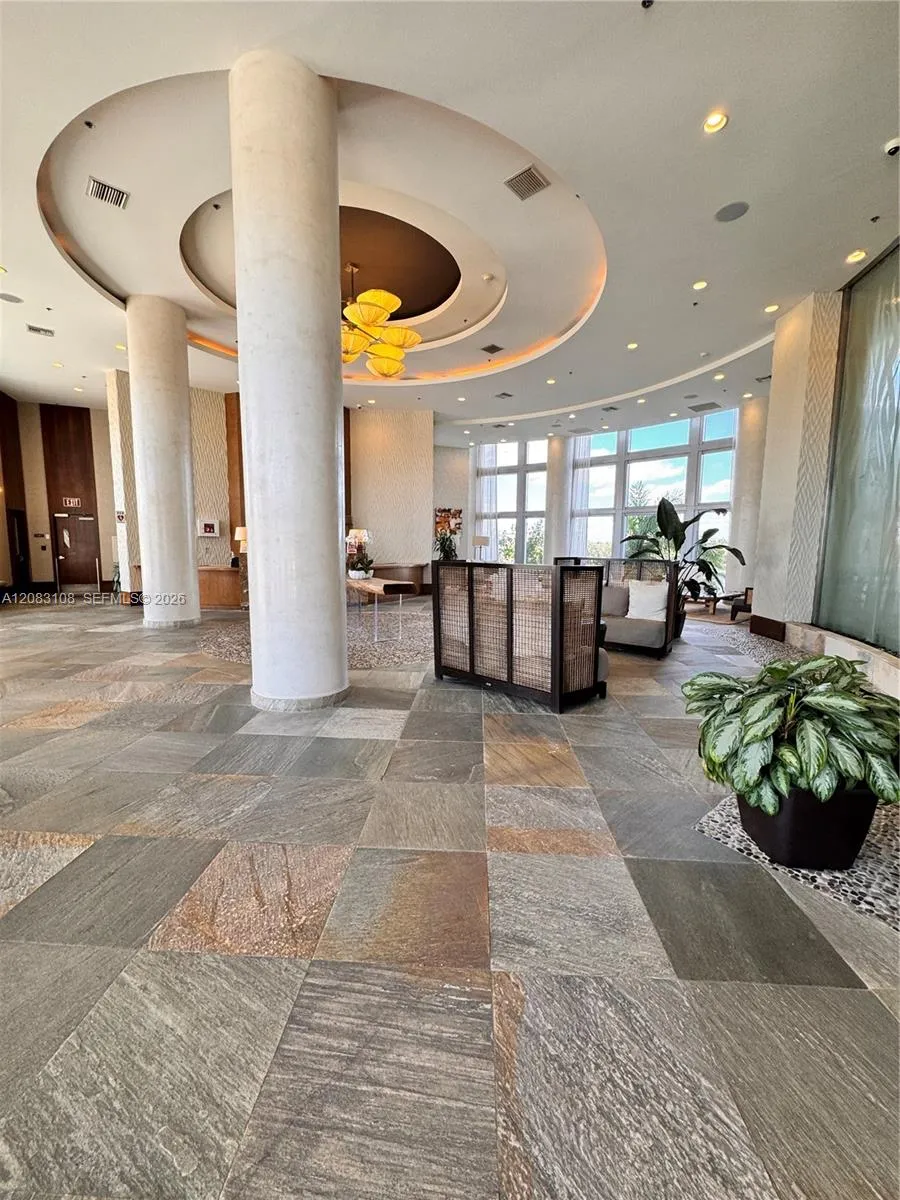 2681 Flamingo Rd #2705S Sunrise, FL 33323