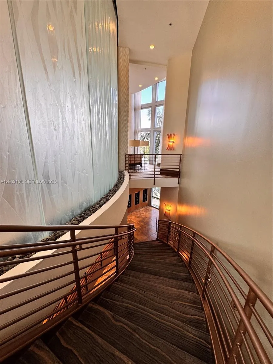 2681 Flamingo Rd #2705S Sunrise, FL 33323
