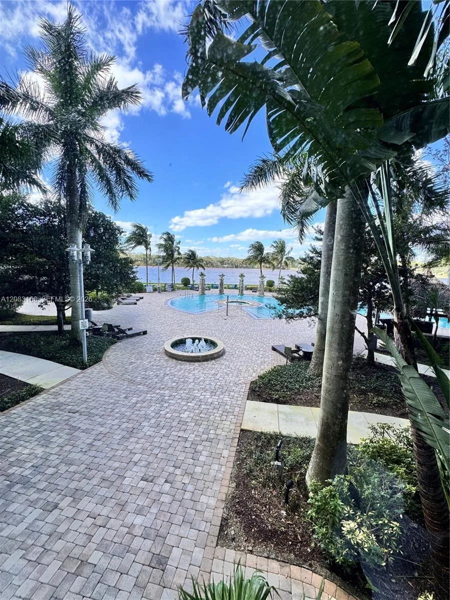 2681 Flamingo Rd #2705S Sunrise, FL 33323
