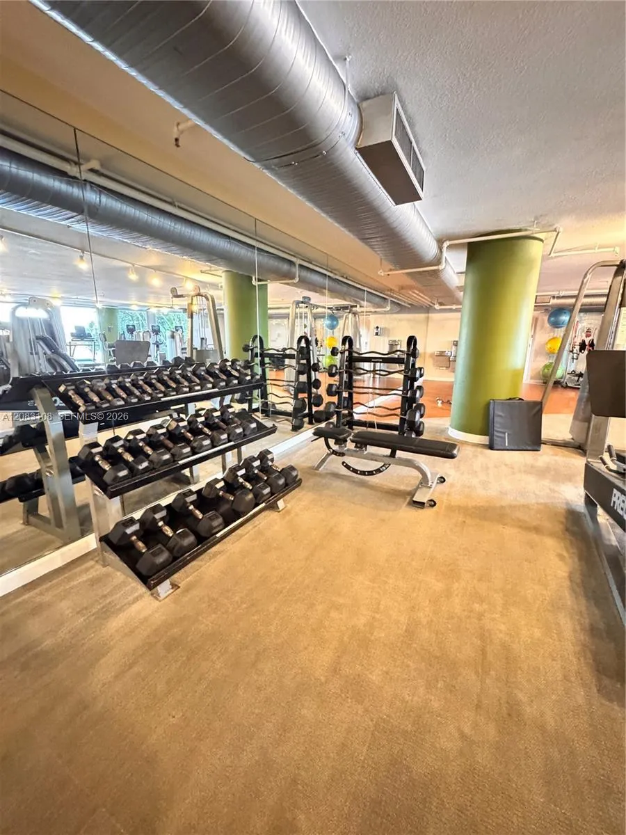 2681 Flamingo Rd #2705S Sunrise, FL 33323