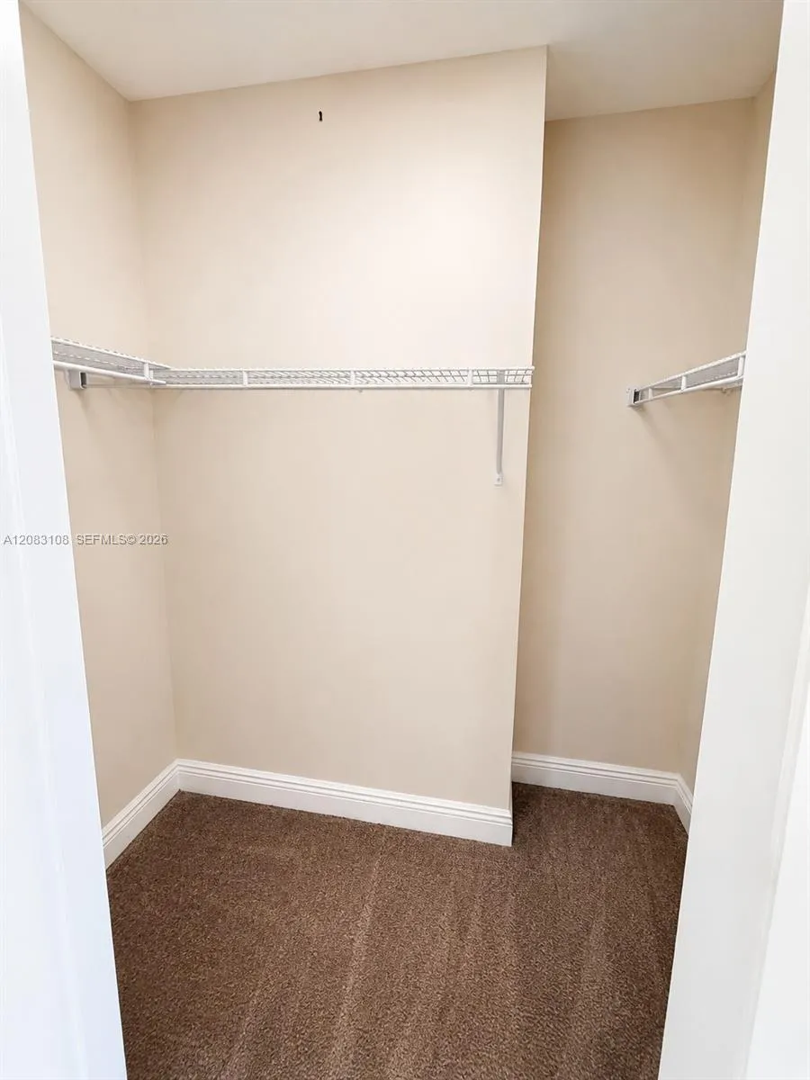 2681 Flamingo Rd #2705S Sunrise, FL 33323