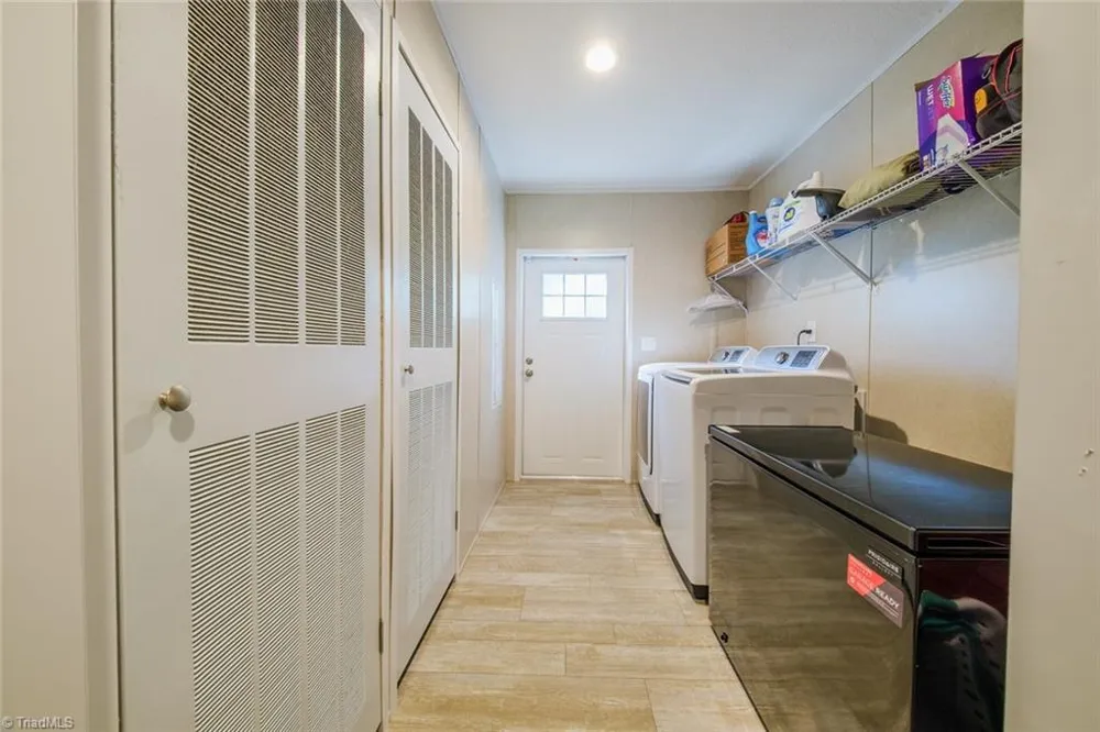 1317 Haire Road Yadkinville, NC 27055