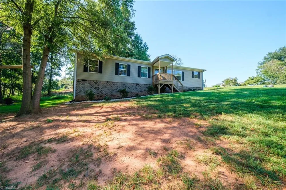 1317 Haire Road Yadkinville, NC 27055