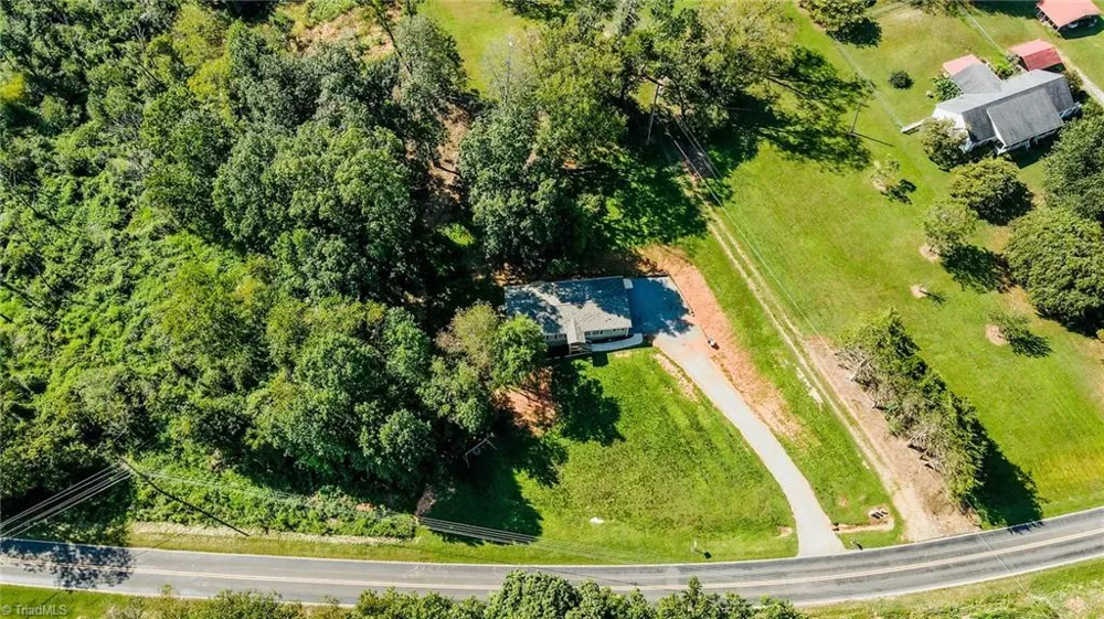 1317 Haire Road Yadkinville, NC 27055