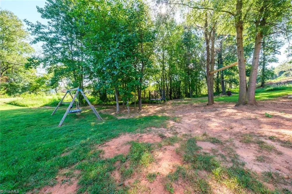 1317 Haire Road Yadkinville, NC 27055