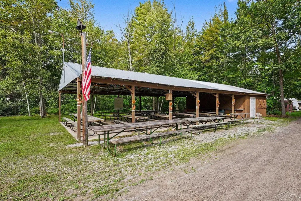 978 Timberlynn Trail Edenville Township, MI 48657
