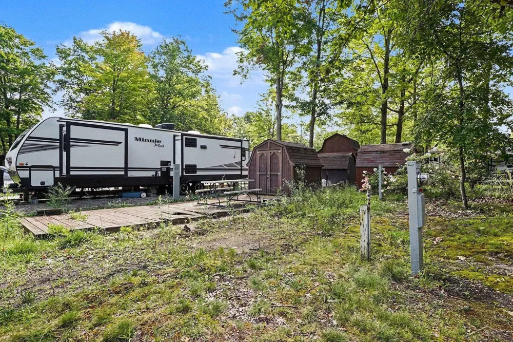978 Timberlynn Trail Edenville Township, MI 48657