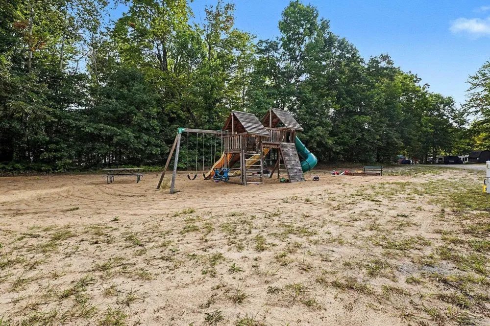 978 Timberlynn Trail Edenville Township, MI 48657