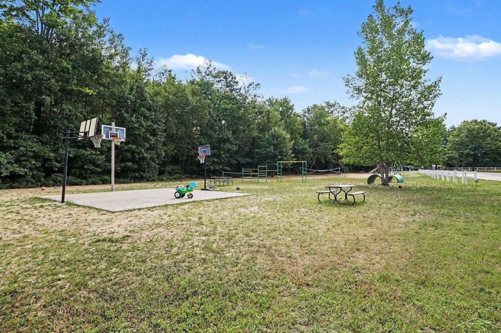 978 Timberlynn Trail Edenville Township, MI 48657