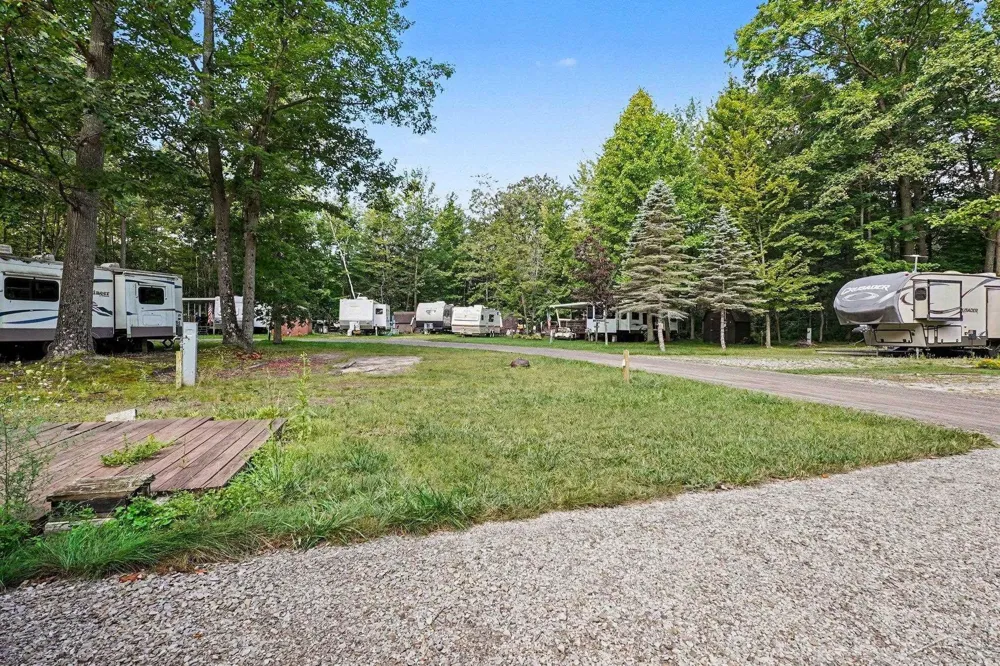 978 Timberlynn Trail Edenville Township, MI 48657